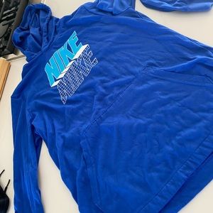 New without tags. Thin hoodie